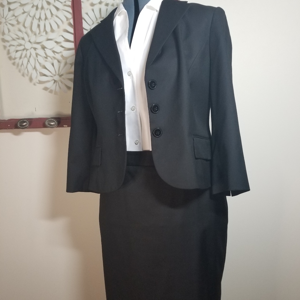 Cute Nine West Skirt Suit sz 12